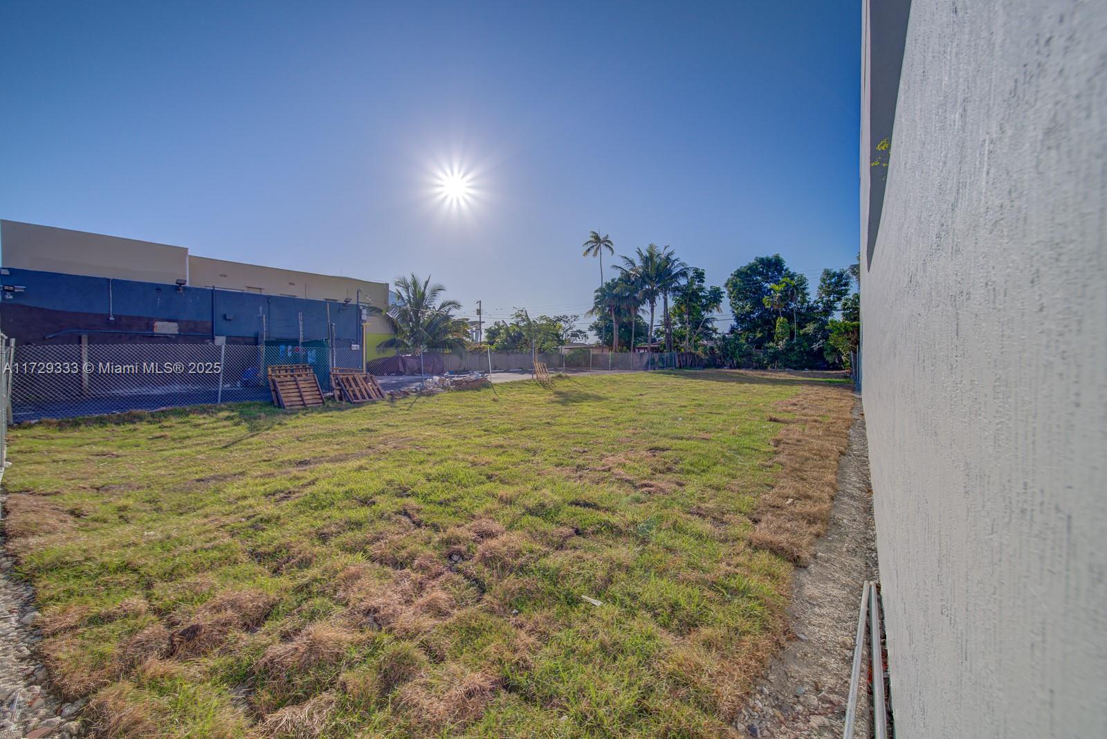 1750 Nw 7th St Property Photo 1
