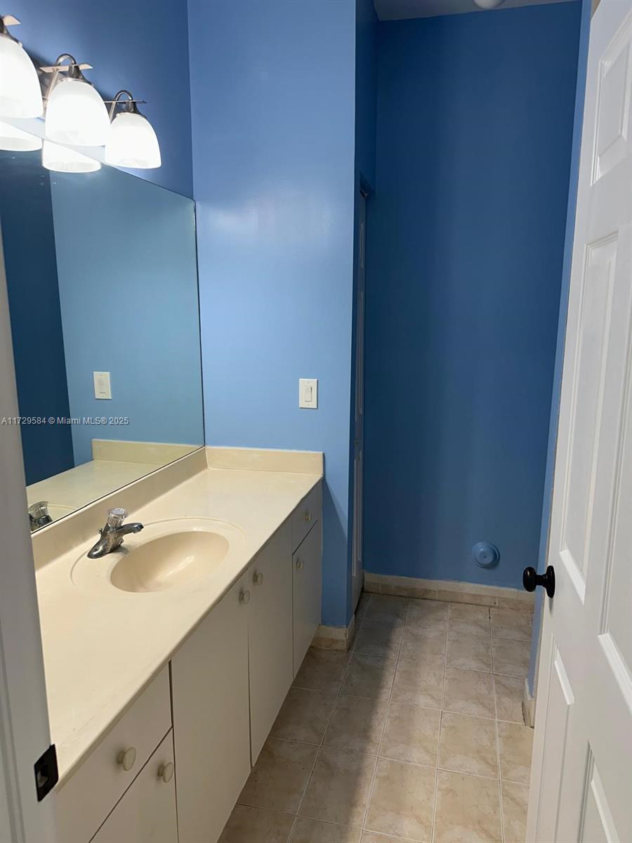 2650 Ne 3rd Dr 202 Property Photo 26