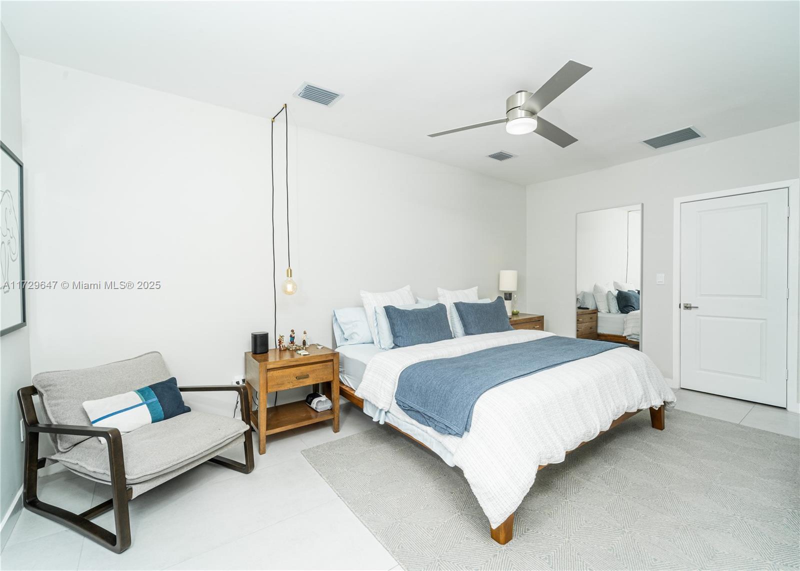 1688 Se 8th Ave Property Photo 13