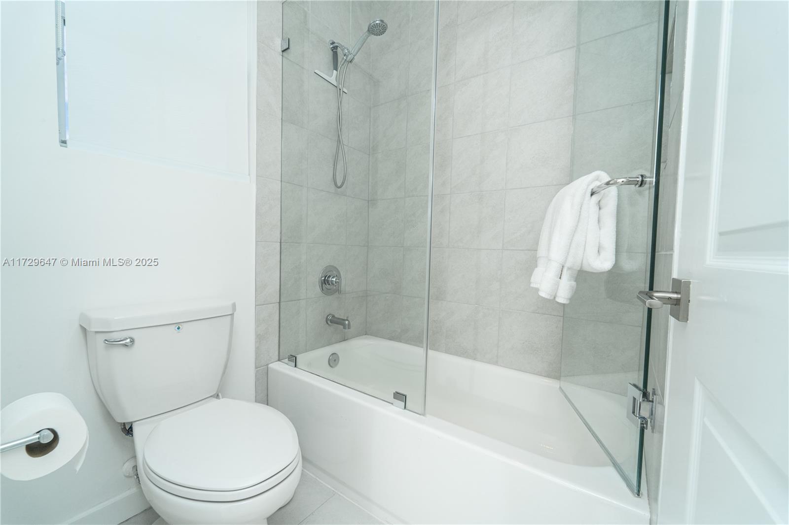 1688 Se 8th Ave Property Photo 20