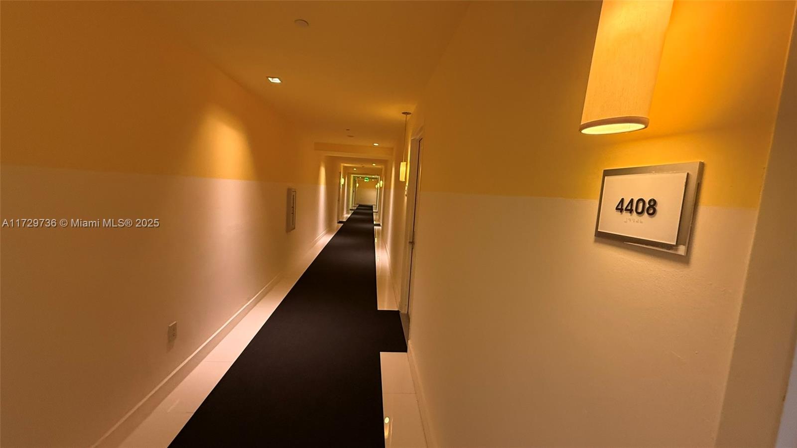 475 Brickell Ave 4408 Property Photo 3