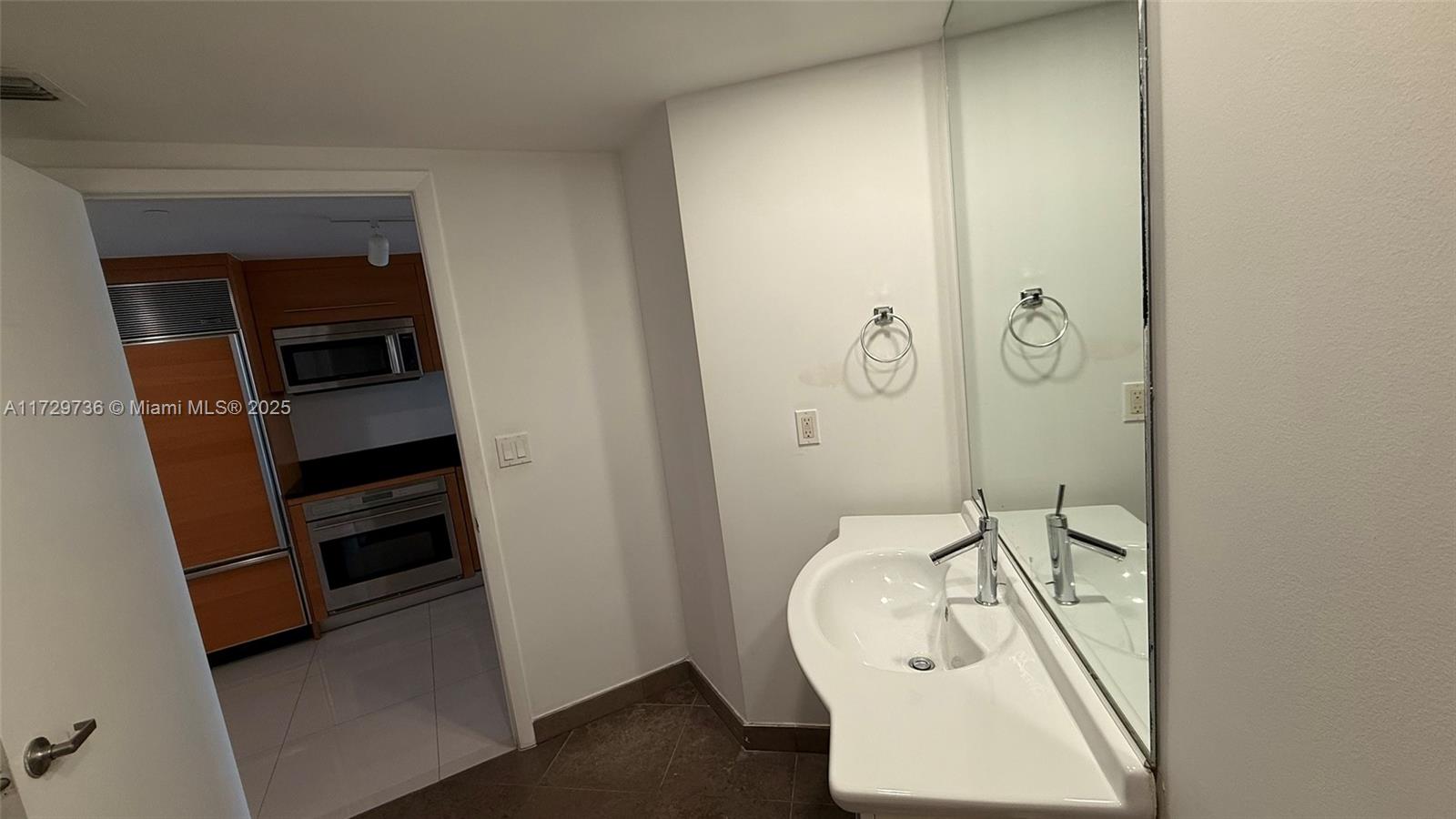 475 Brickell Ave 4408 Property Photo 8