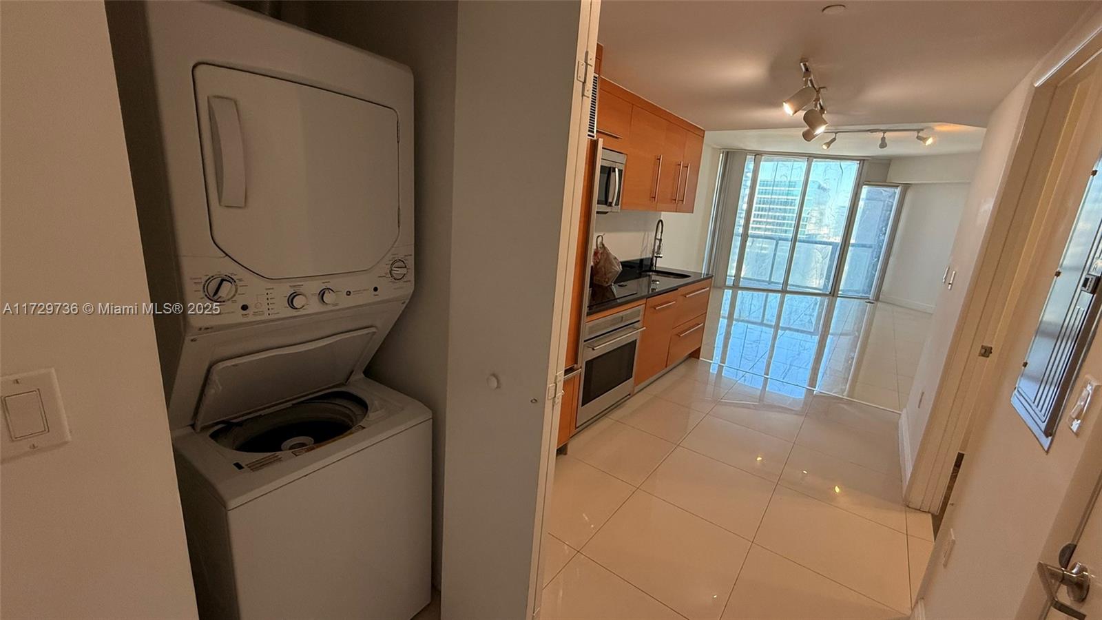 475 Brickell Ave 4408 Property Photo 13
