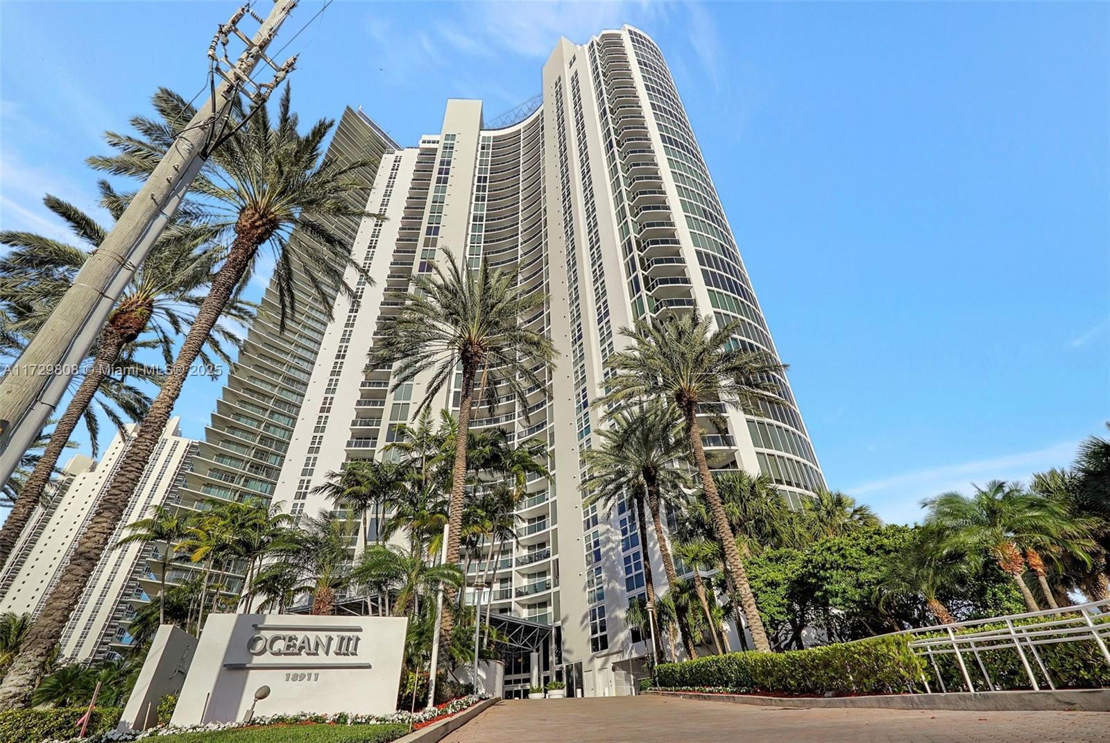 18911 Collins Ave 3102 Property Photo 1