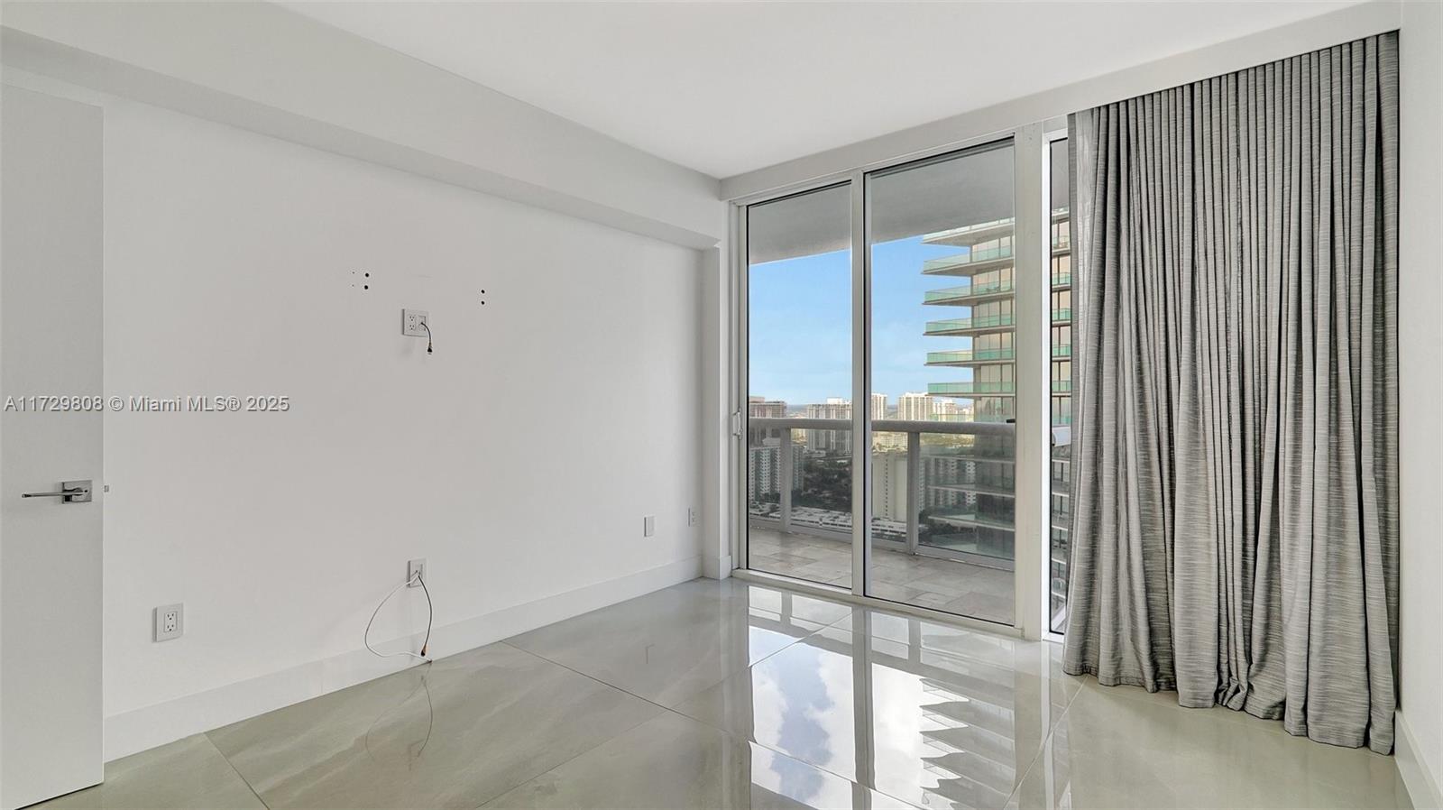 18911 Collins Ave 3102 Property Photo 12