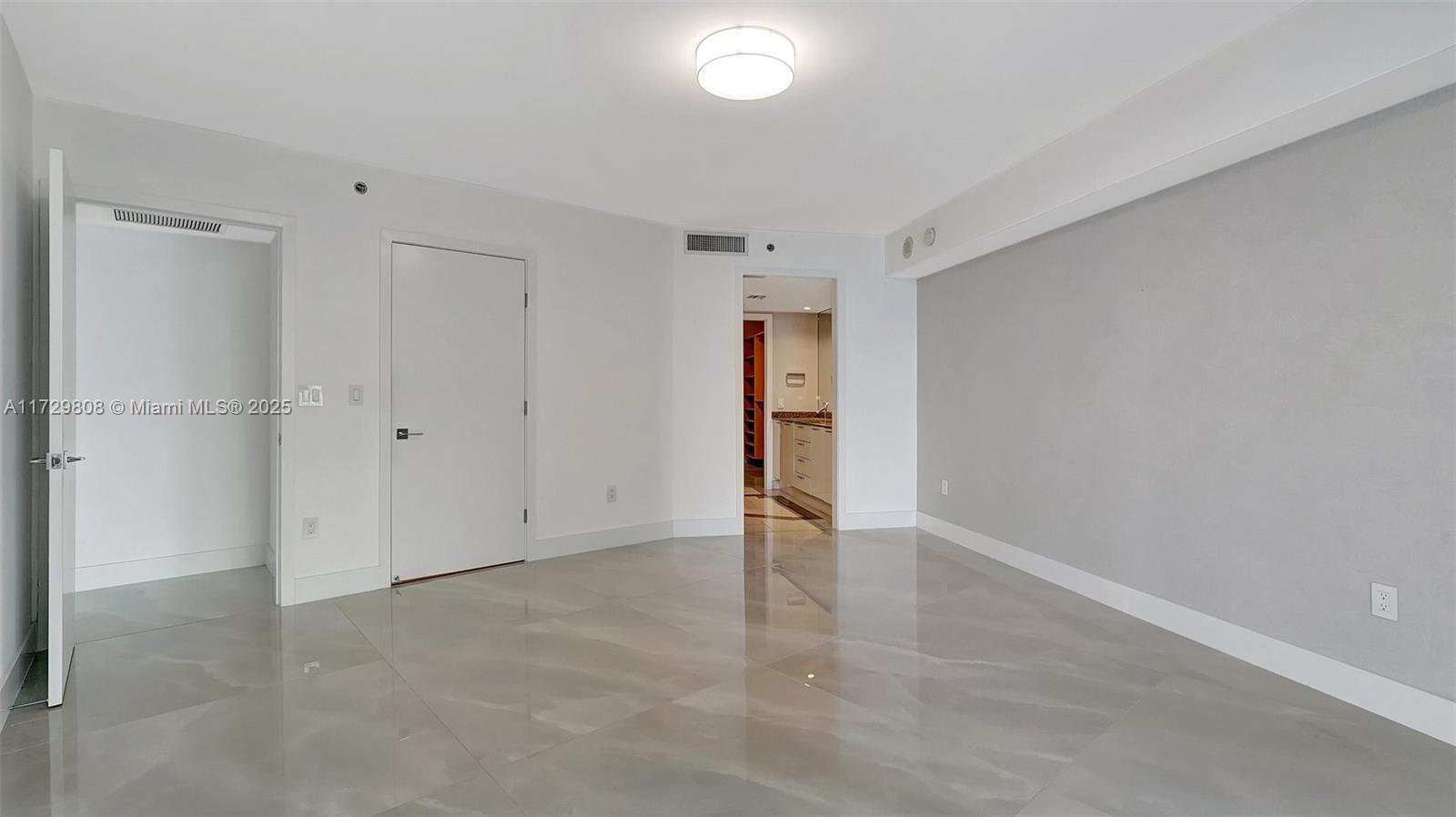 18911 Collins Ave 3102 Property Photo 15