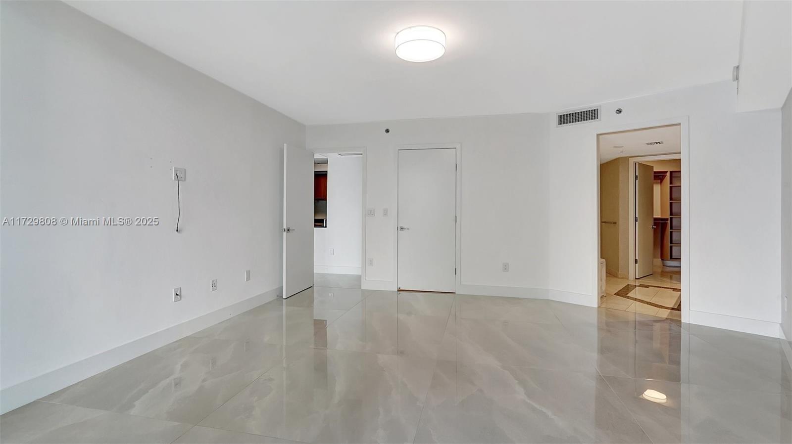 18911 Collins Ave 3102 Property Photo 16