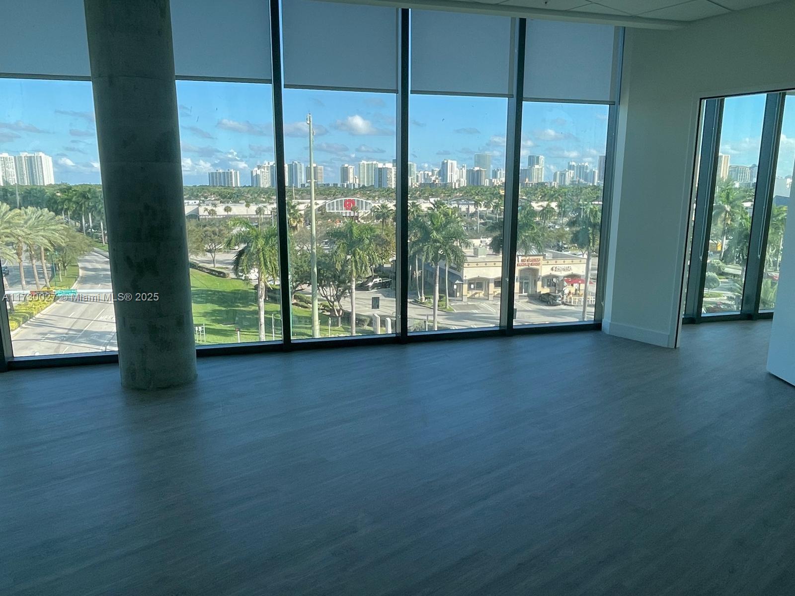 21290 Biscayne Blvd 407 Property Photo 2