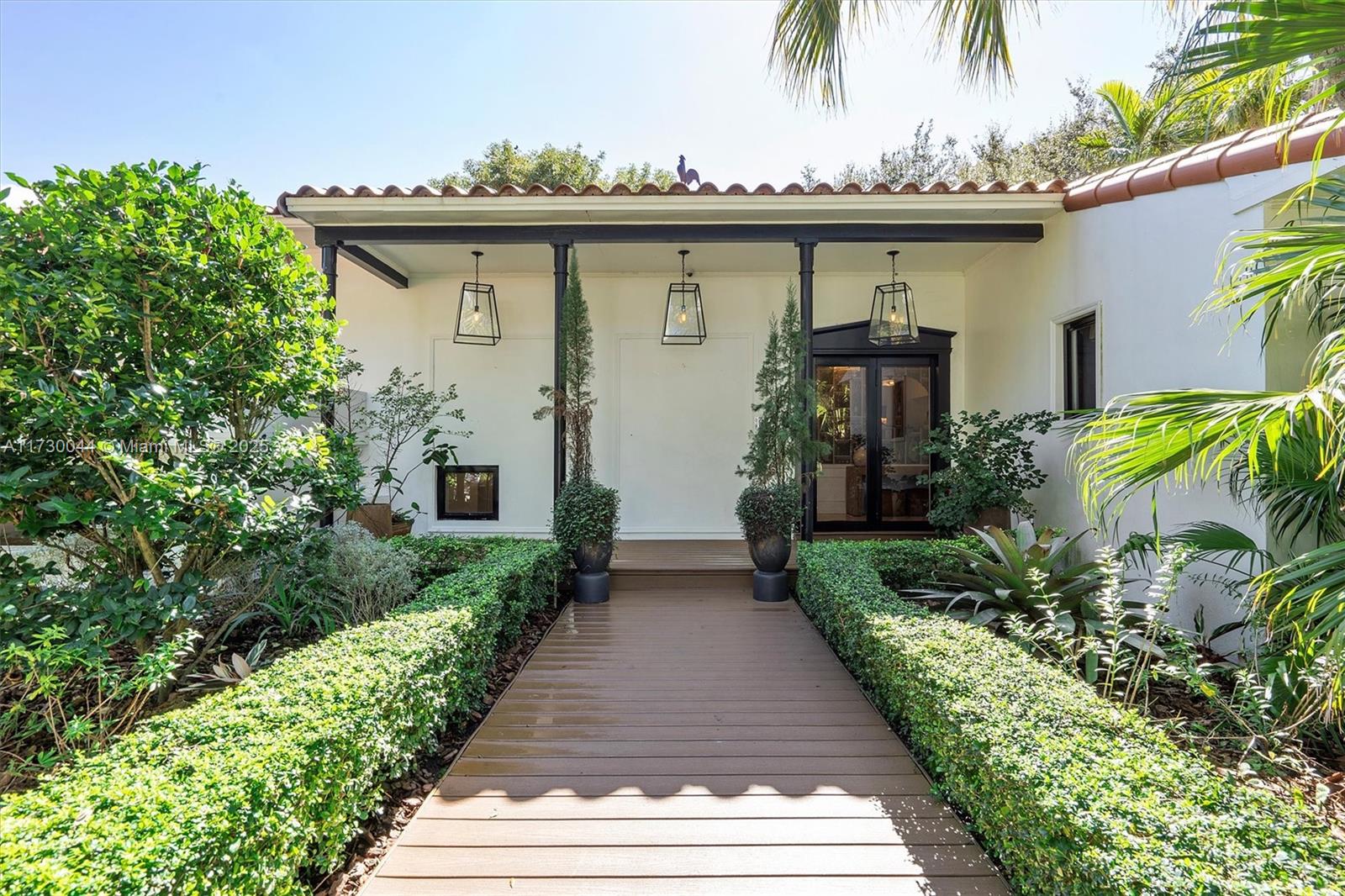 652 Ne 105th St Property Photo 5