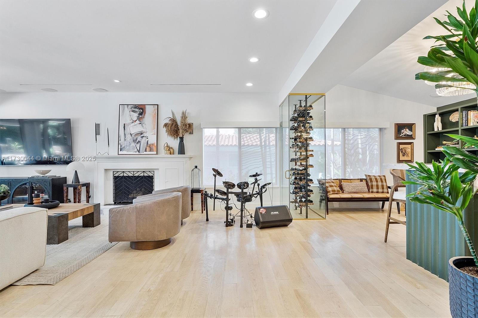 652 Ne 105th St Property Photo 7