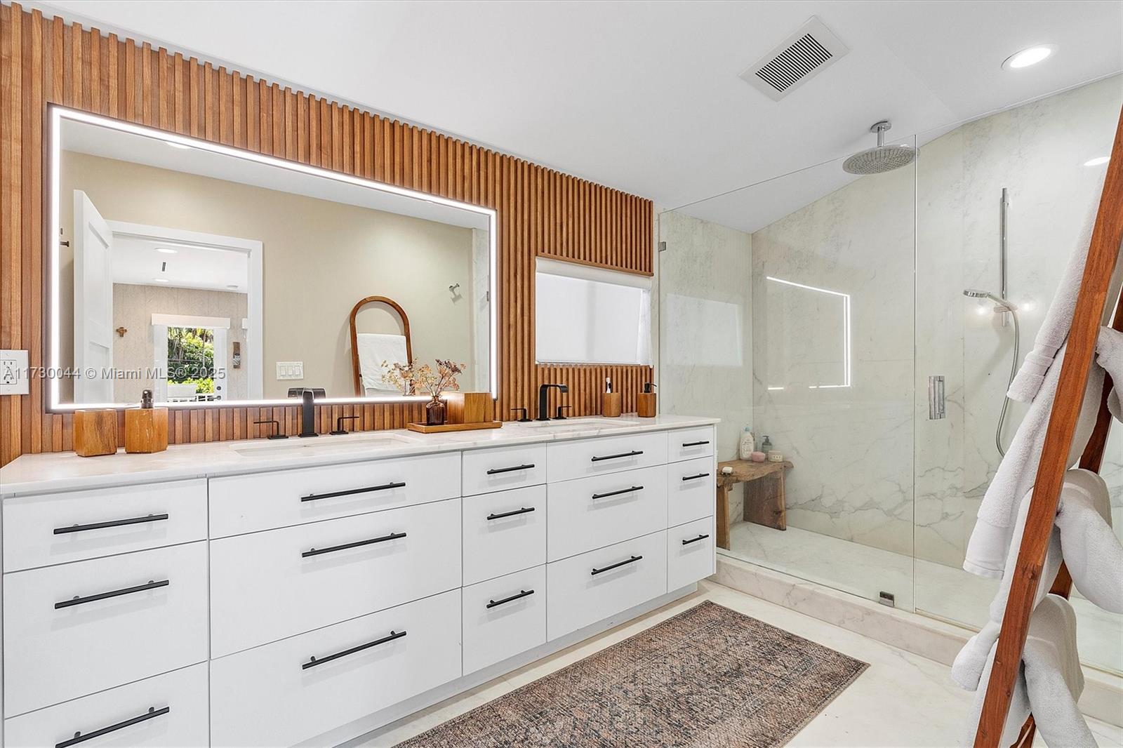 652 Ne 105th St Property Photo 26