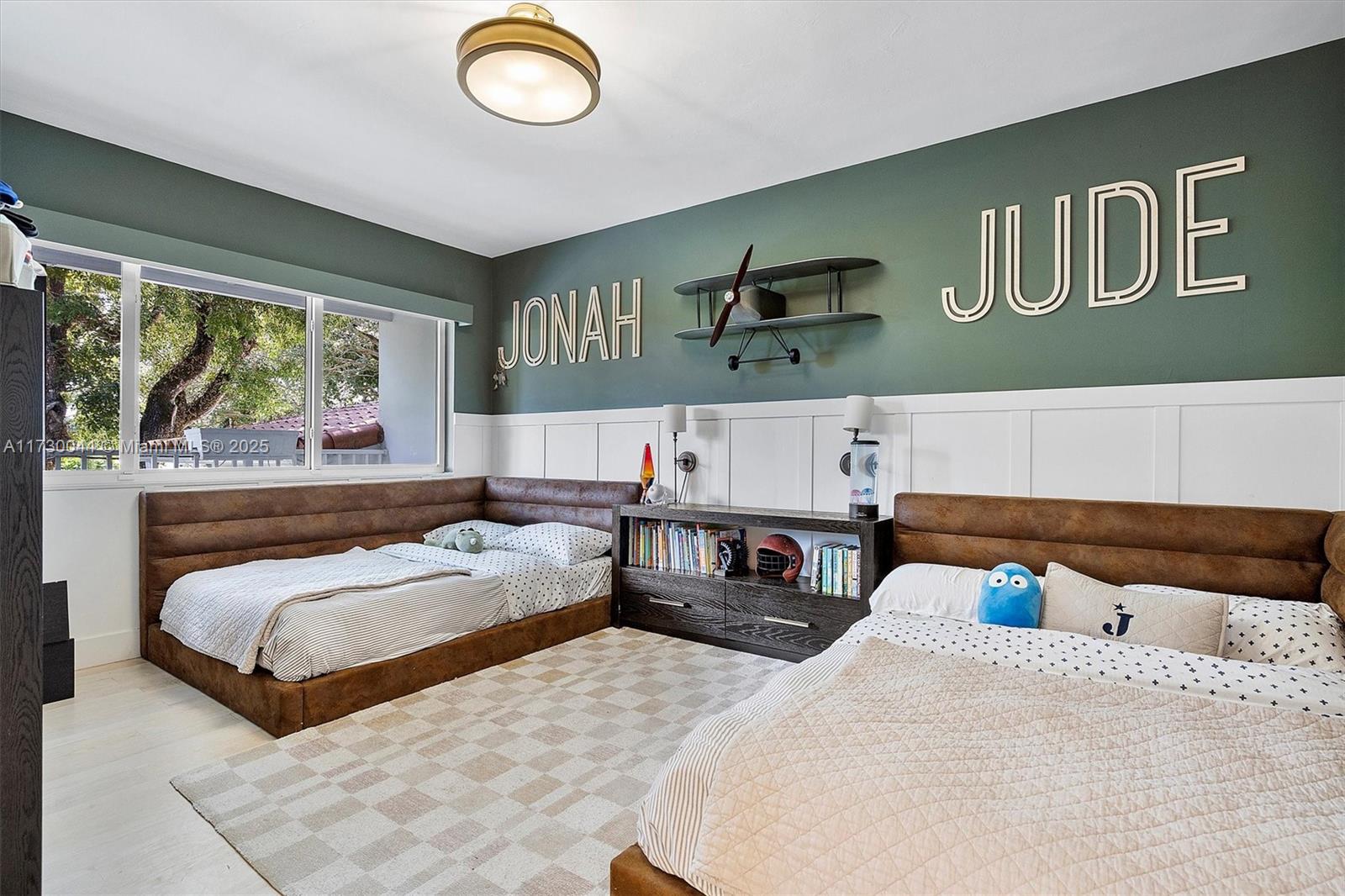 652 Ne 105th St Property Photo 29