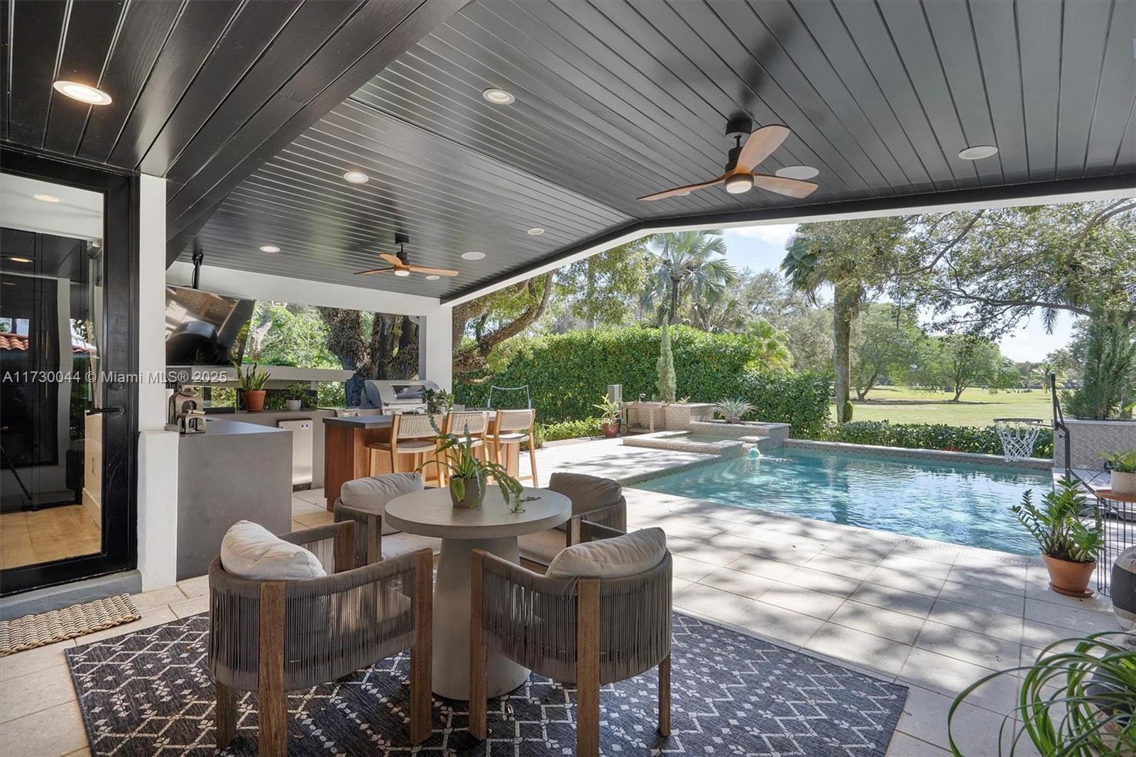 652 Ne 105th St Property Photo 40