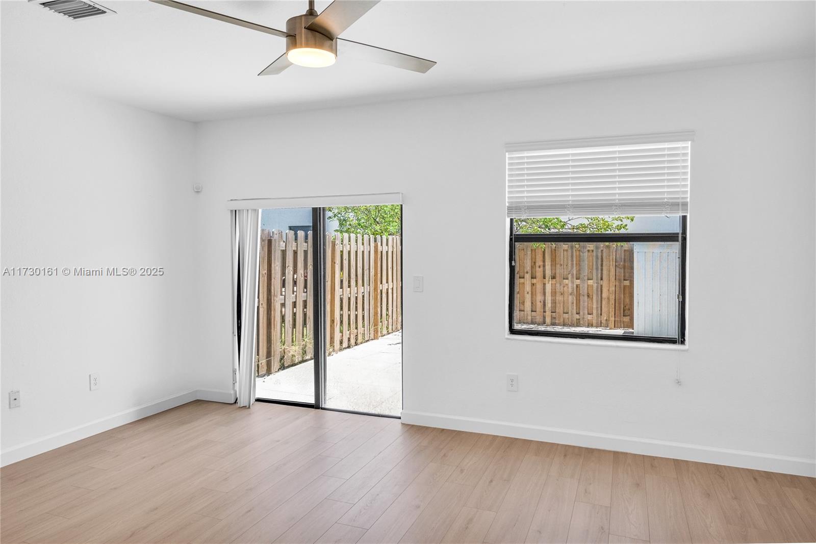 11854 Sw 246th Ln Property Photo 5