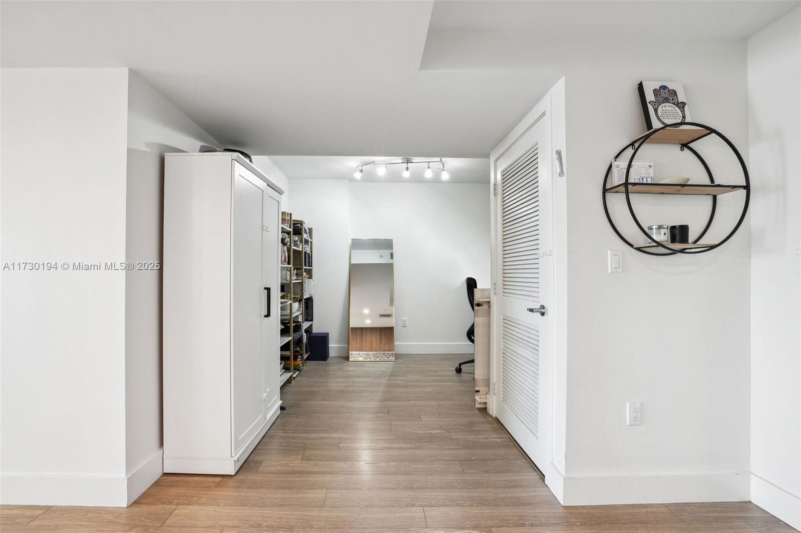 1025 92nd St 402 Property Photo 12