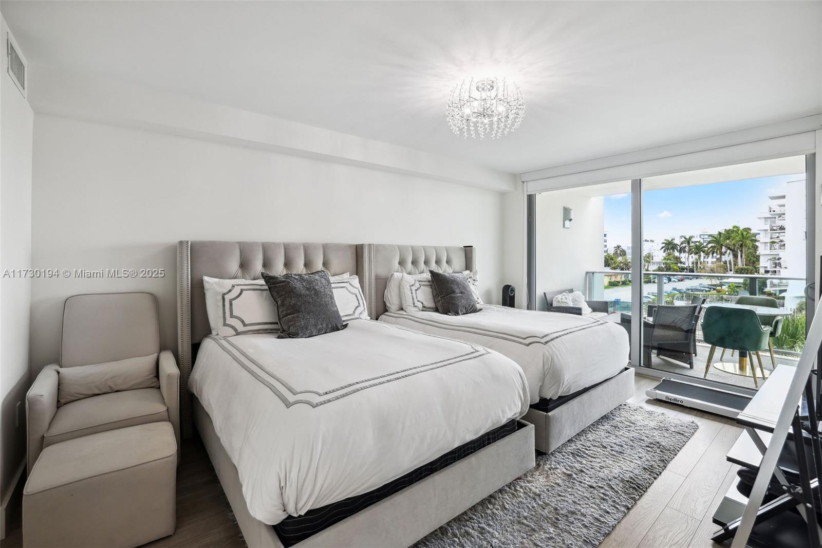 1025 92nd St 402 Property Photo 14