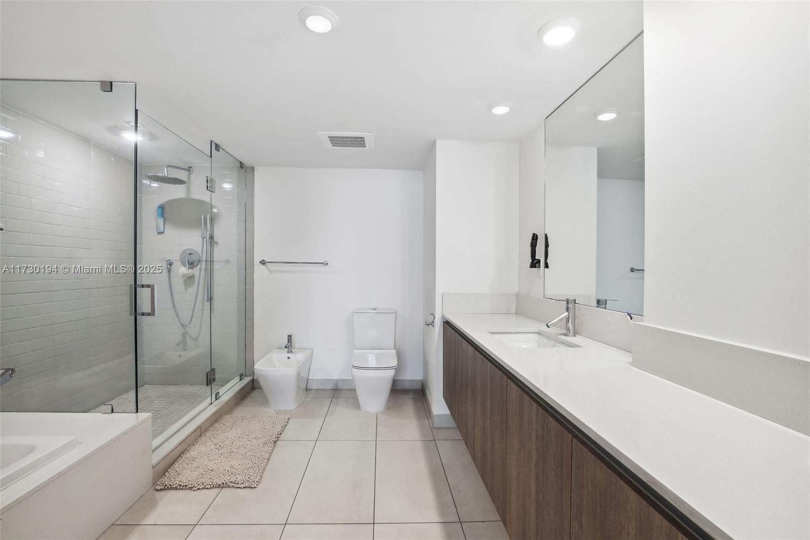 1025 92nd St 402 Property Photo 16