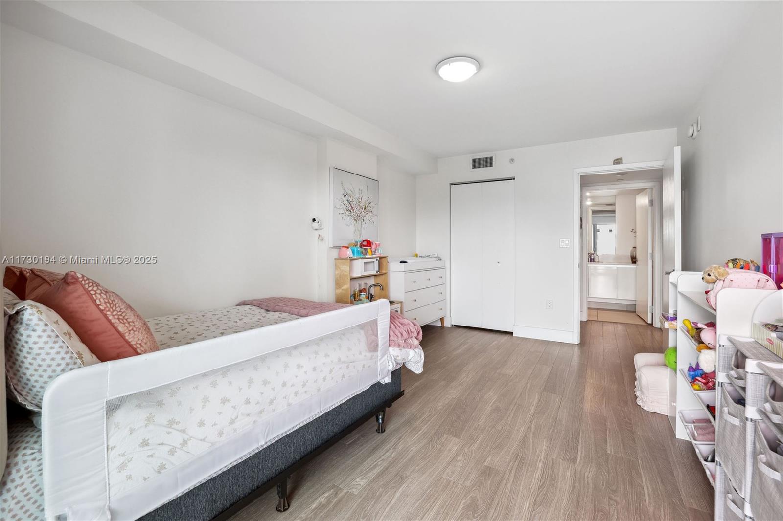 1025 92nd St 402 Property Photo 18