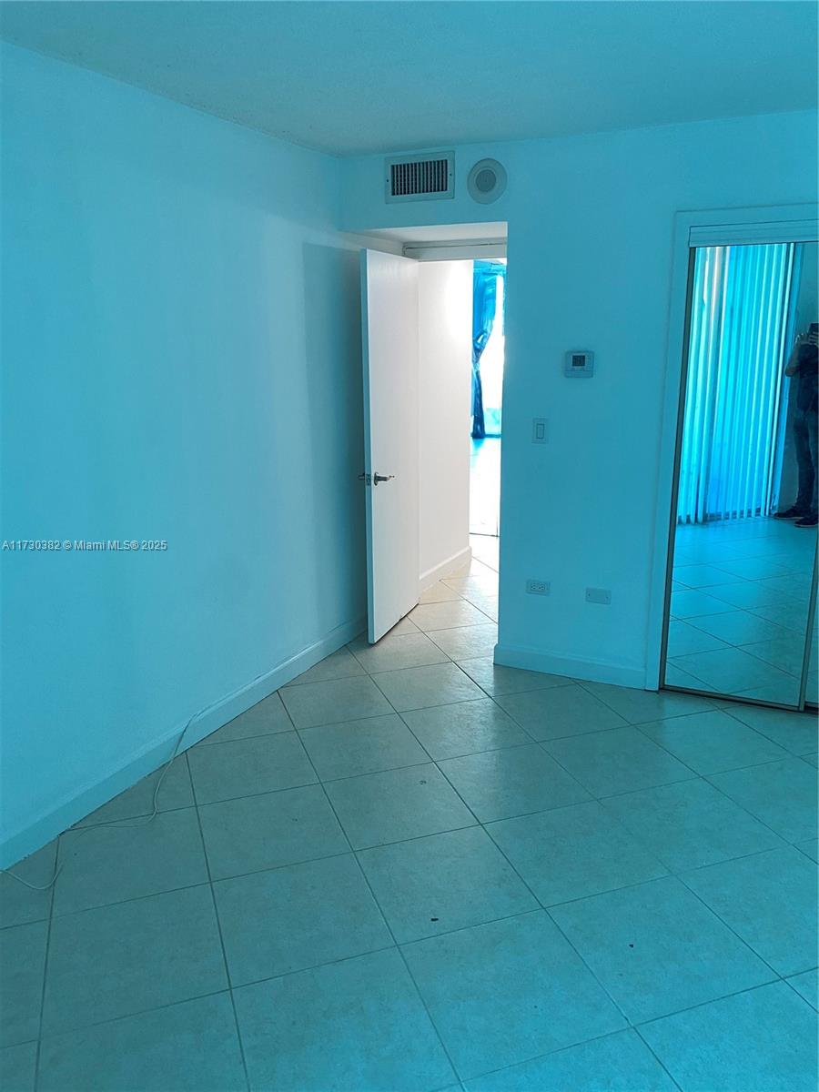 5555 Collins Ave 6t Property Photo 6