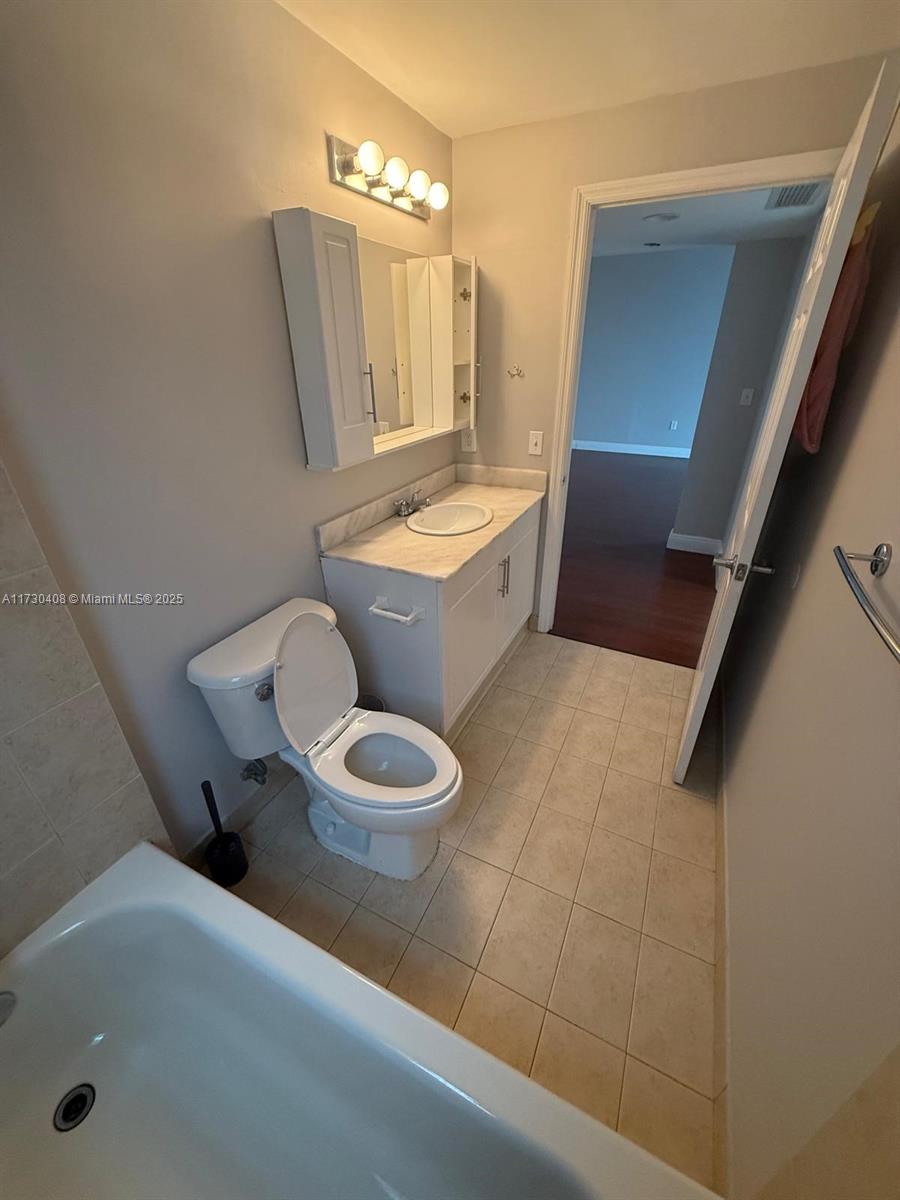 275 Ne 18th St 1503 Property Photo 12