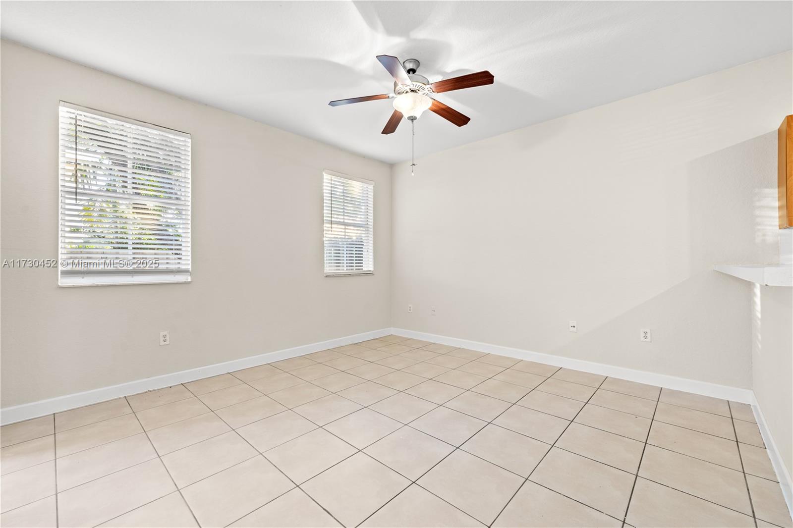 2466 Se 15th Ct Property Photo 5