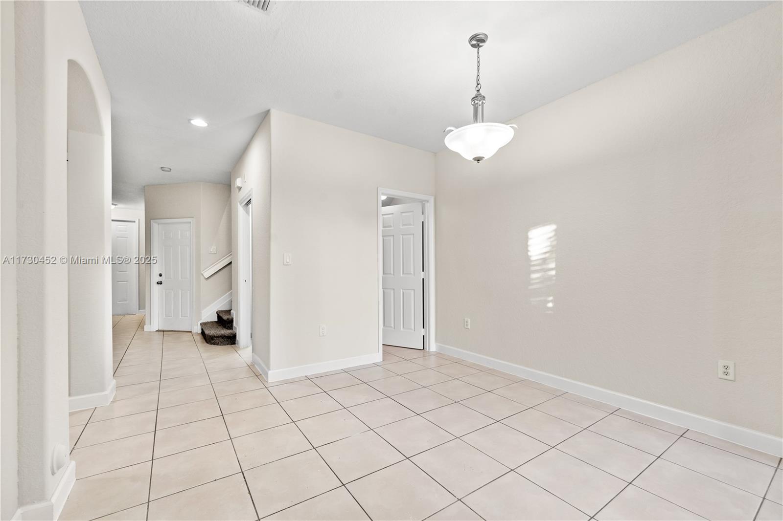 2466 Se 15th Ct Property Photo 12