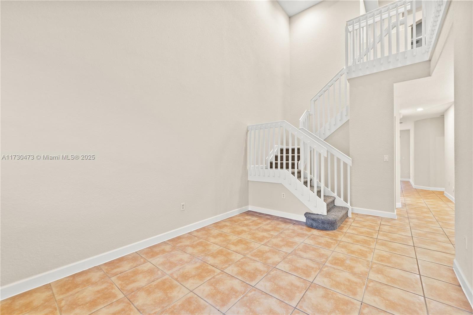 2478 Se 14th Ct Property Photo 3