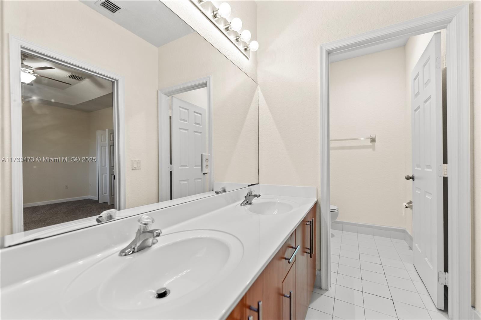 2478 Se 14th Ct Property Photo 7