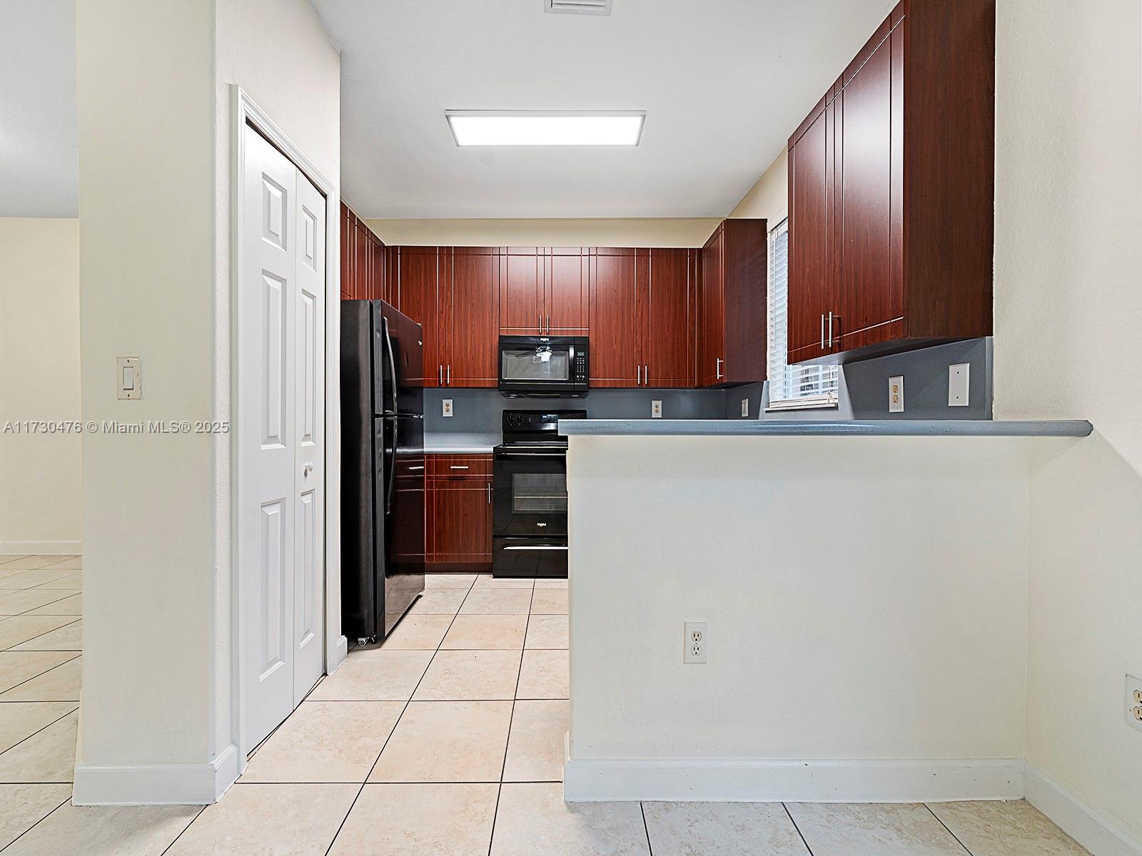 2511 Se 14th Ct Property Photo 5