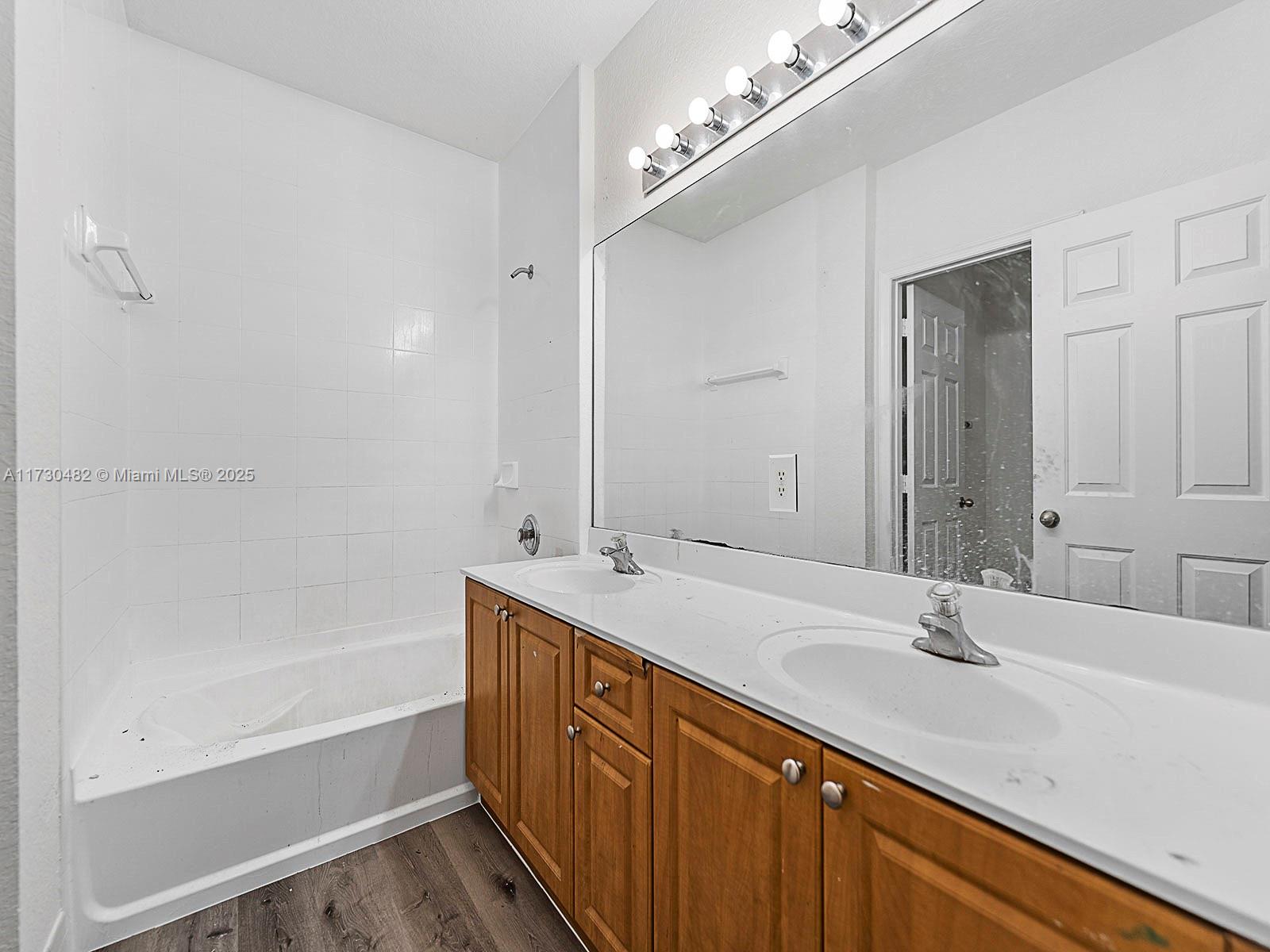 2463 Se 15th Ct Property Photo 16