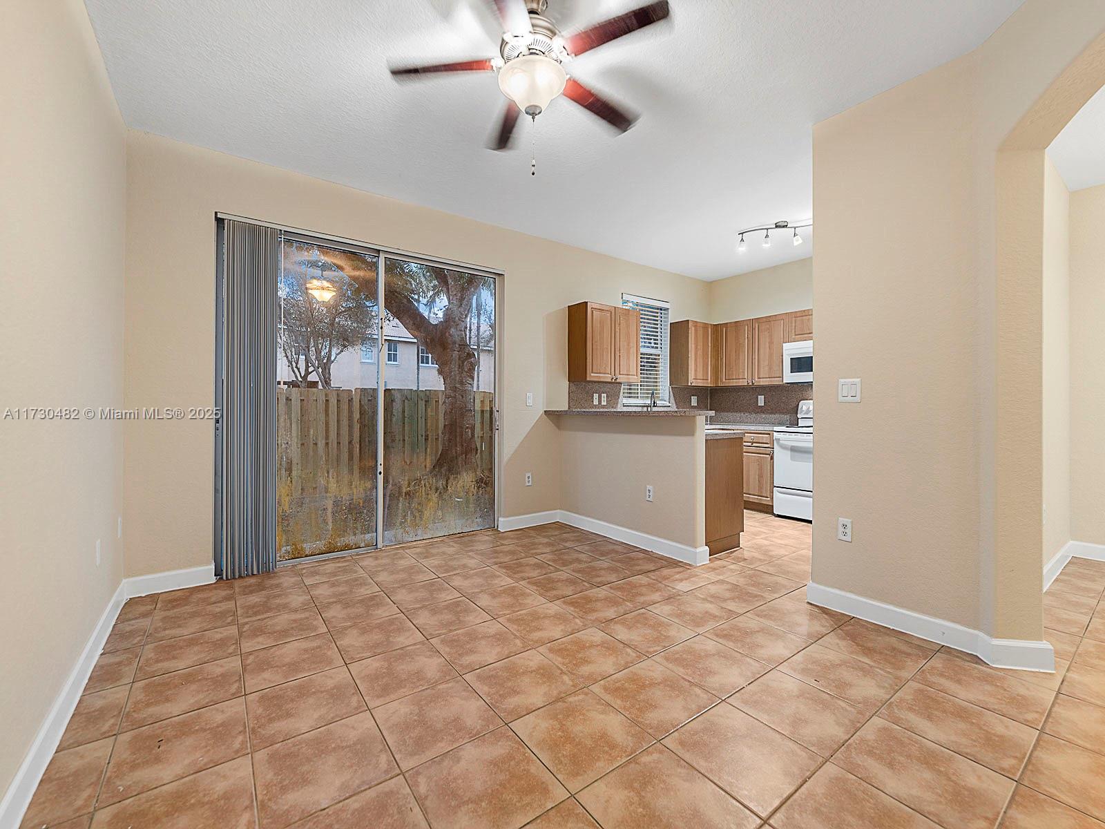 2463 Se 15th Ct Property Photo 28