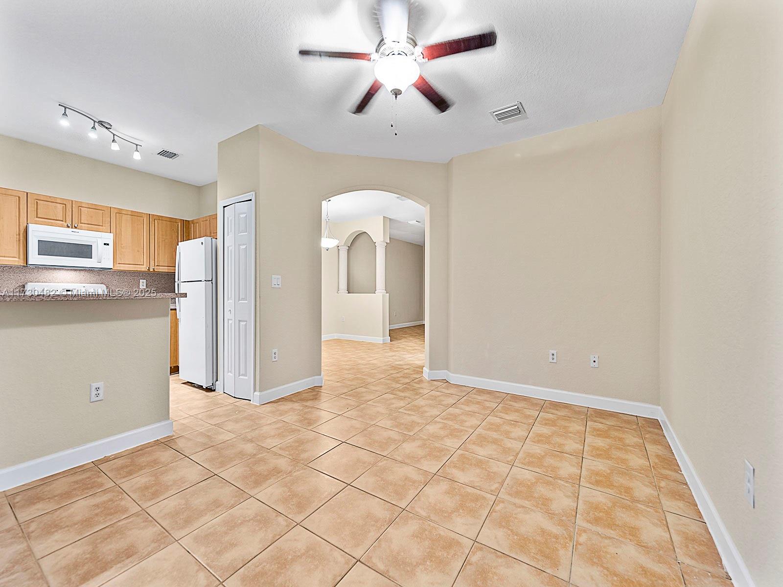 2463 Se 15th Ct Property Photo 29