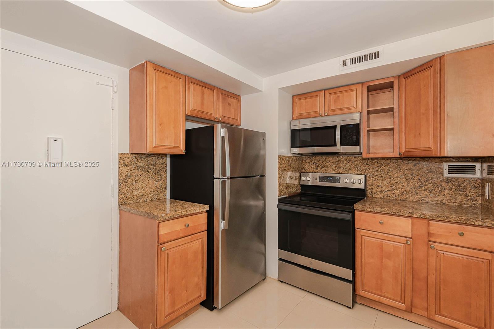 3505 S Ocean Dr 1411 Property Photo 16