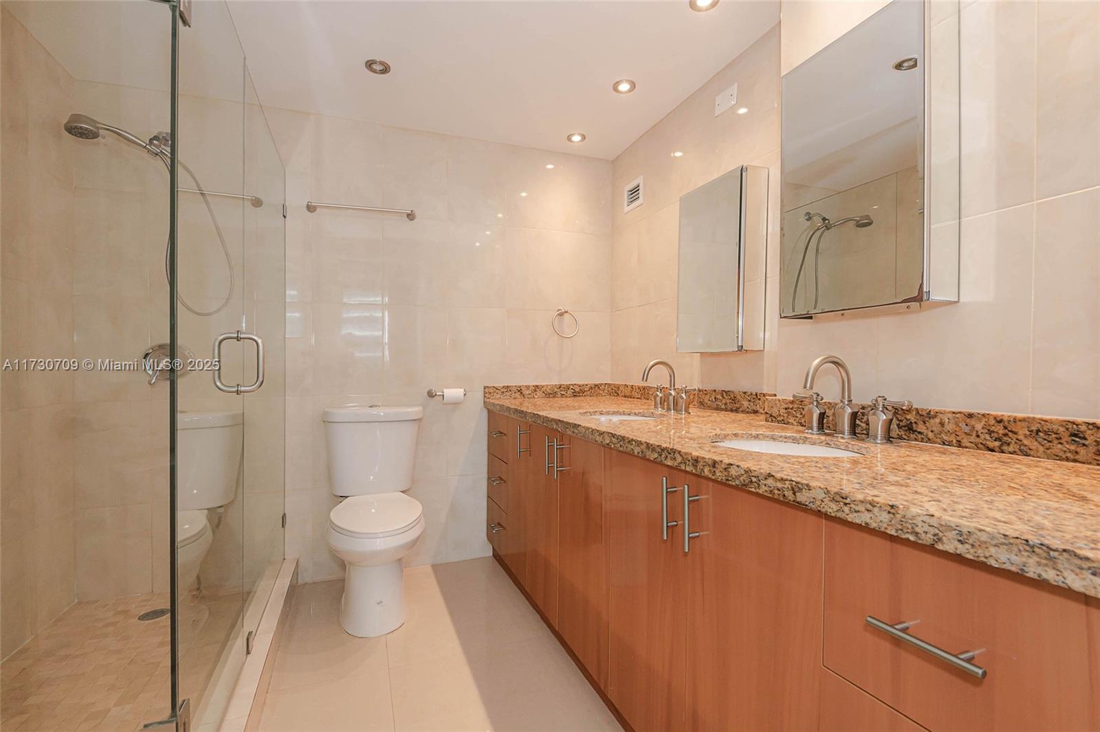3505 S Ocean Dr 1411 Property Photo 25