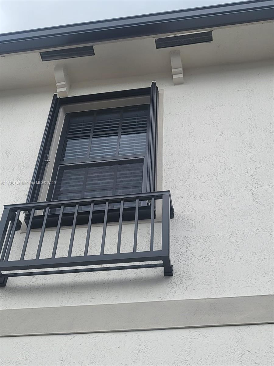 1137 Sw 6th Ct Property Photo 6