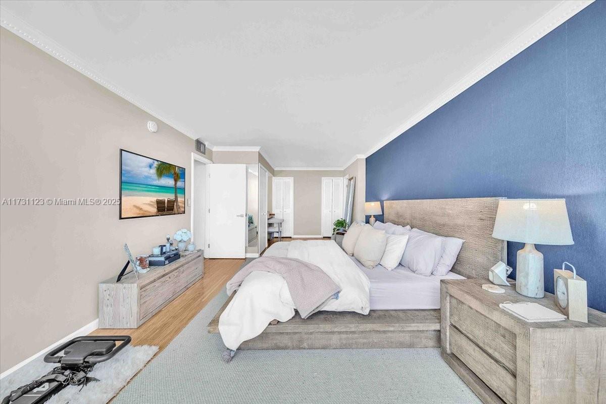 11 Island Av 2010 Property Photo 7