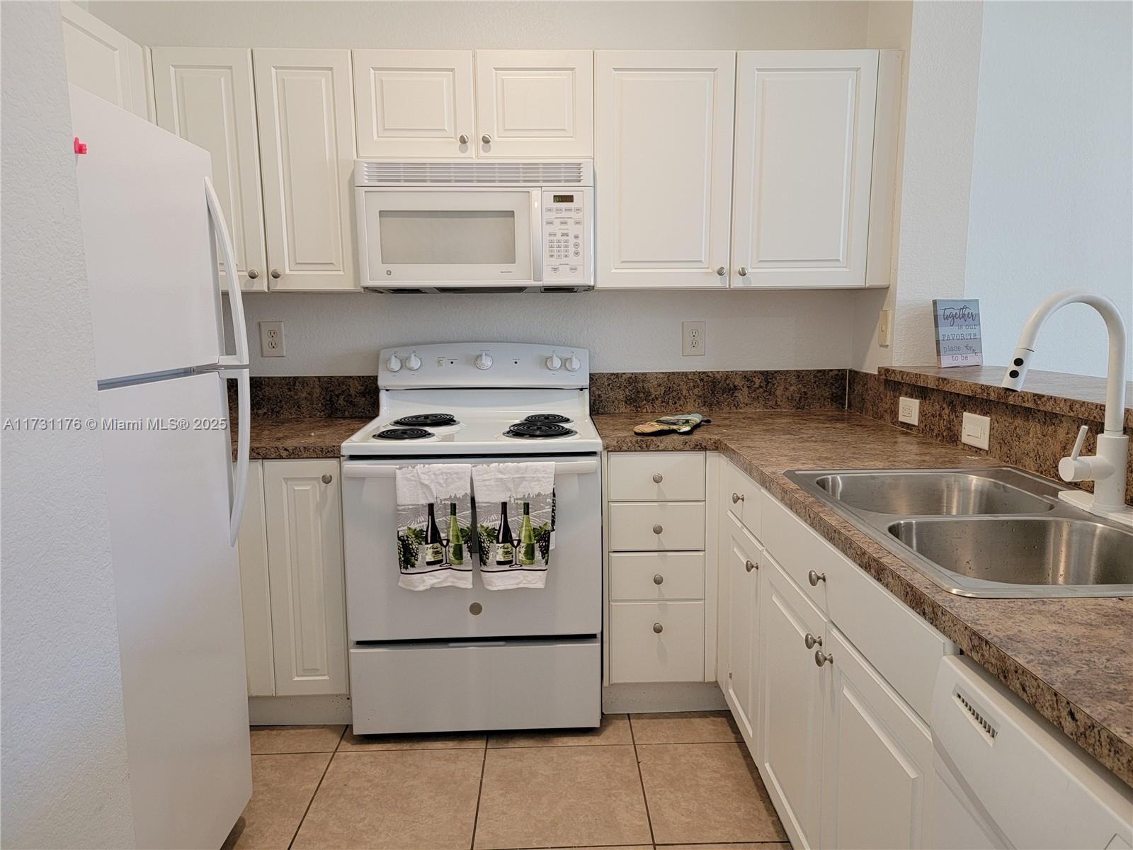 1690 Ne 33rd Ave 210-6 Property Photo 5