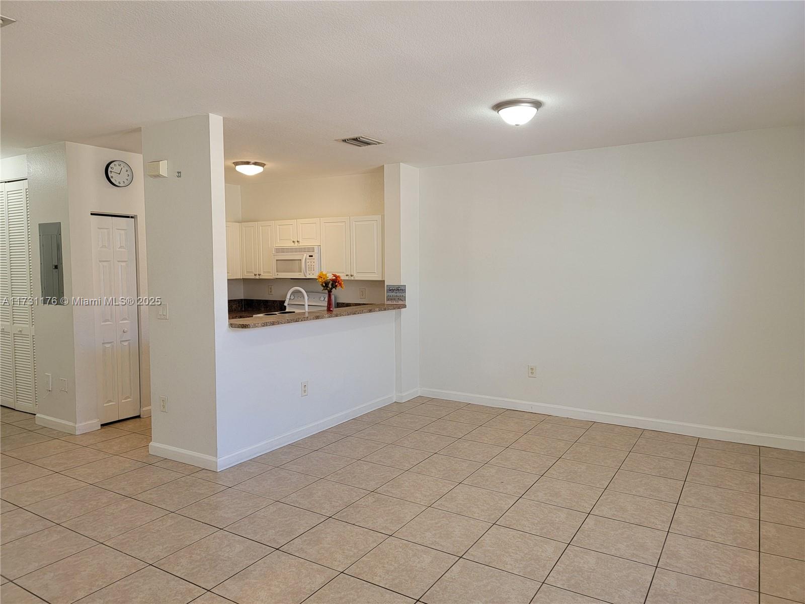 1690 Ne 33rd Ave 210-6 Property Photo 7