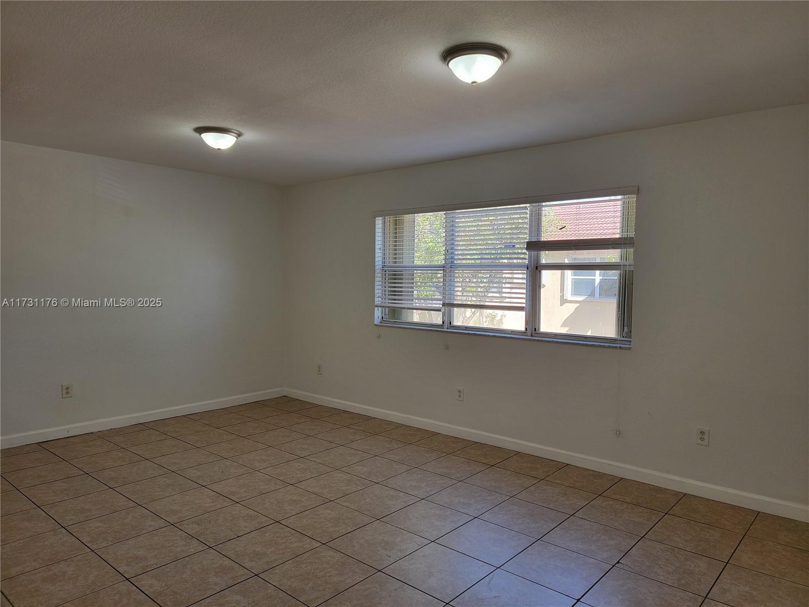 1690 Ne 33rd Ave 210-6 Property Photo 8