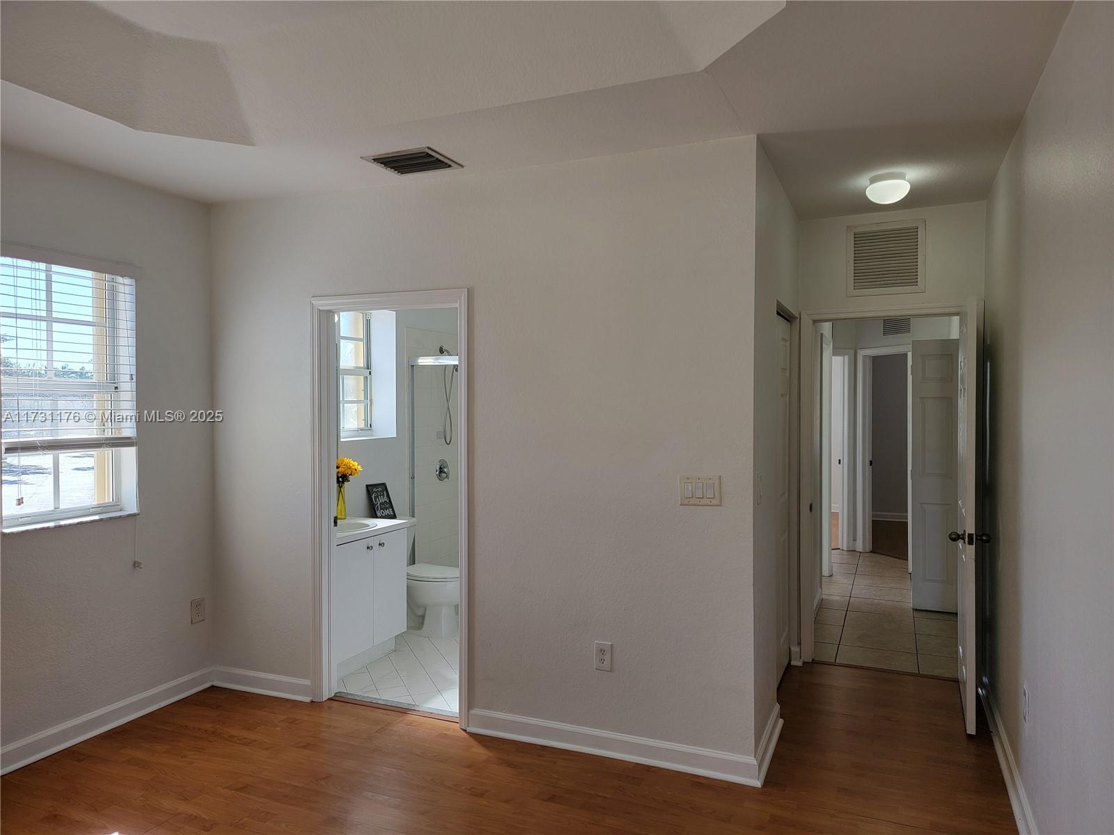 1690 Ne 33rd Ave 210-6 Property Photo 11