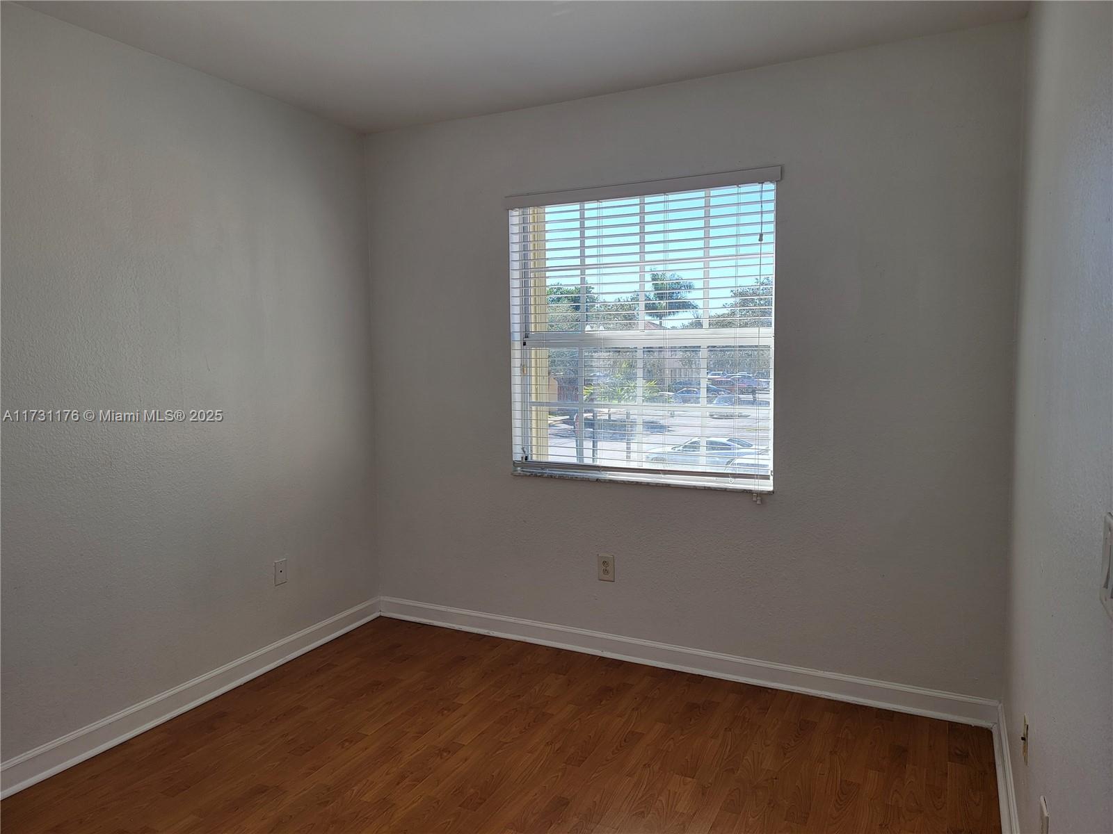 1690 Ne 33rd Ave 210-6 Property Photo 17
