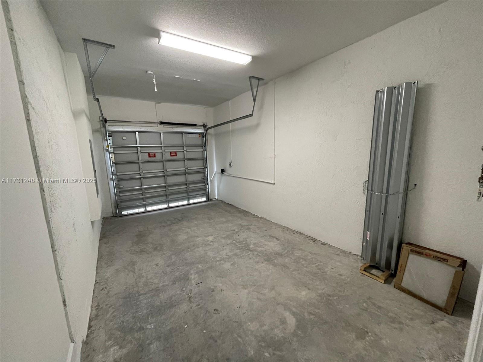 2605 Se 11th St 0 Property Photo 8