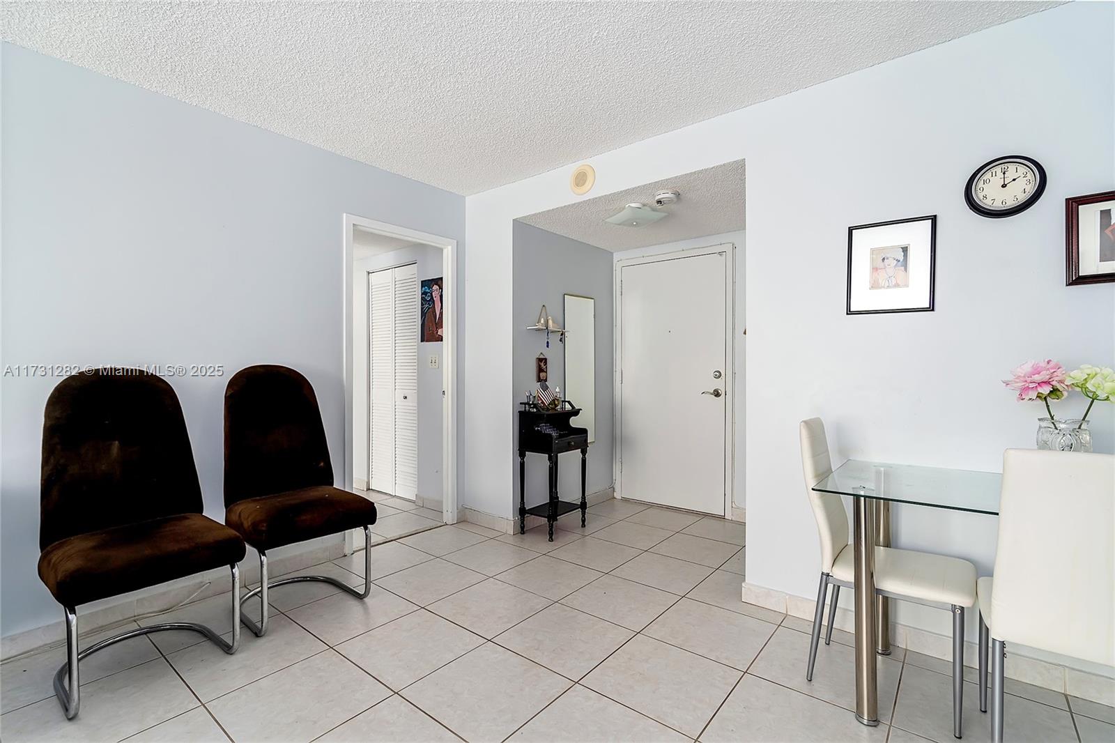 251 174 107 Property Photo 8