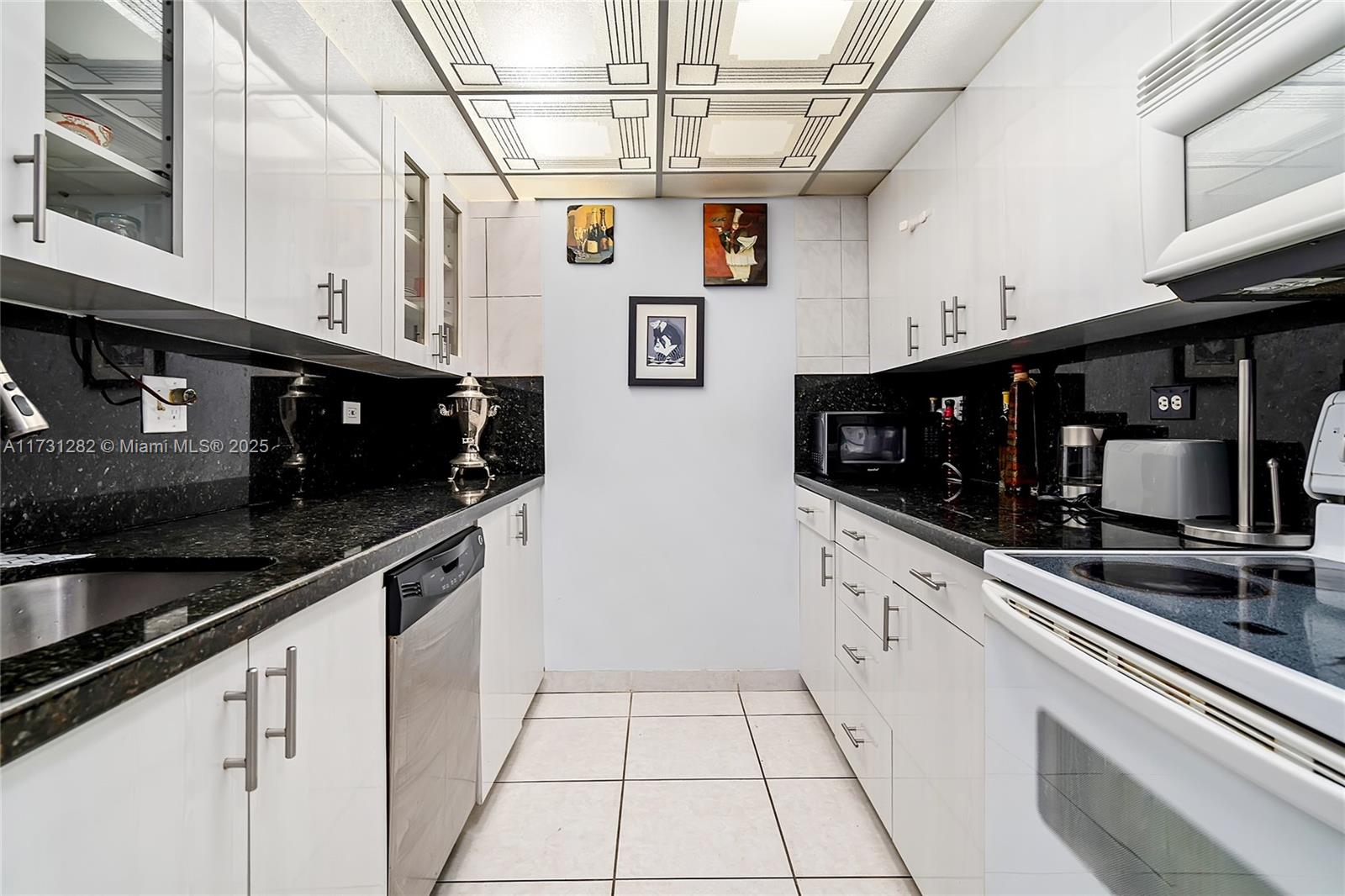 251 174 107 Property Photo 12