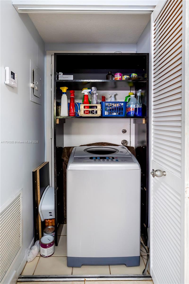 251 174 107 Property Photo 18