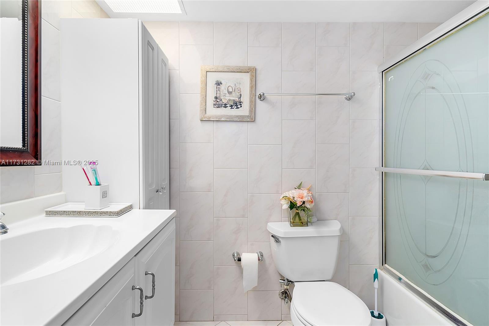 251 174 107 Property Photo 25