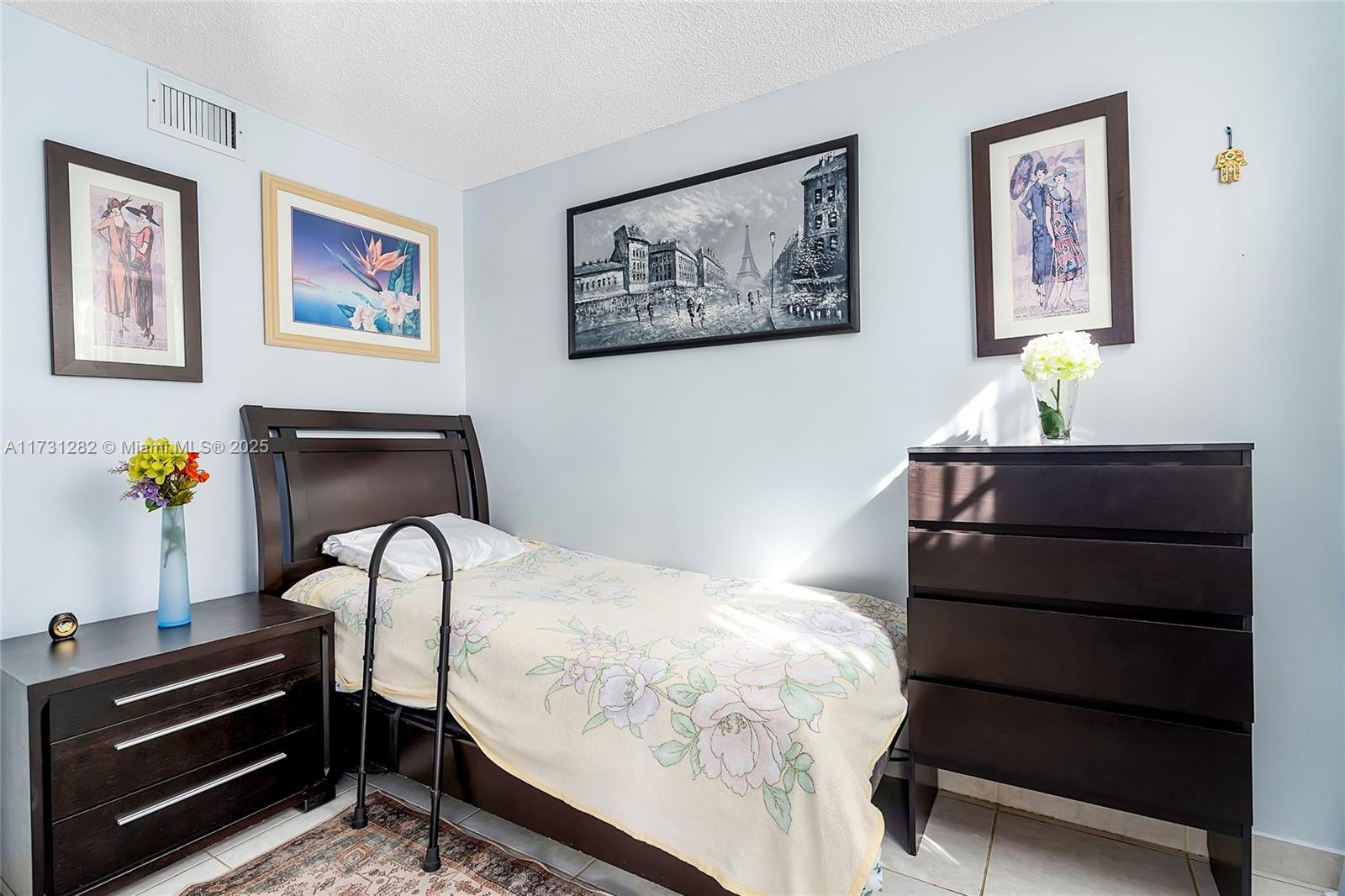 251 174 107 Property Photo 30