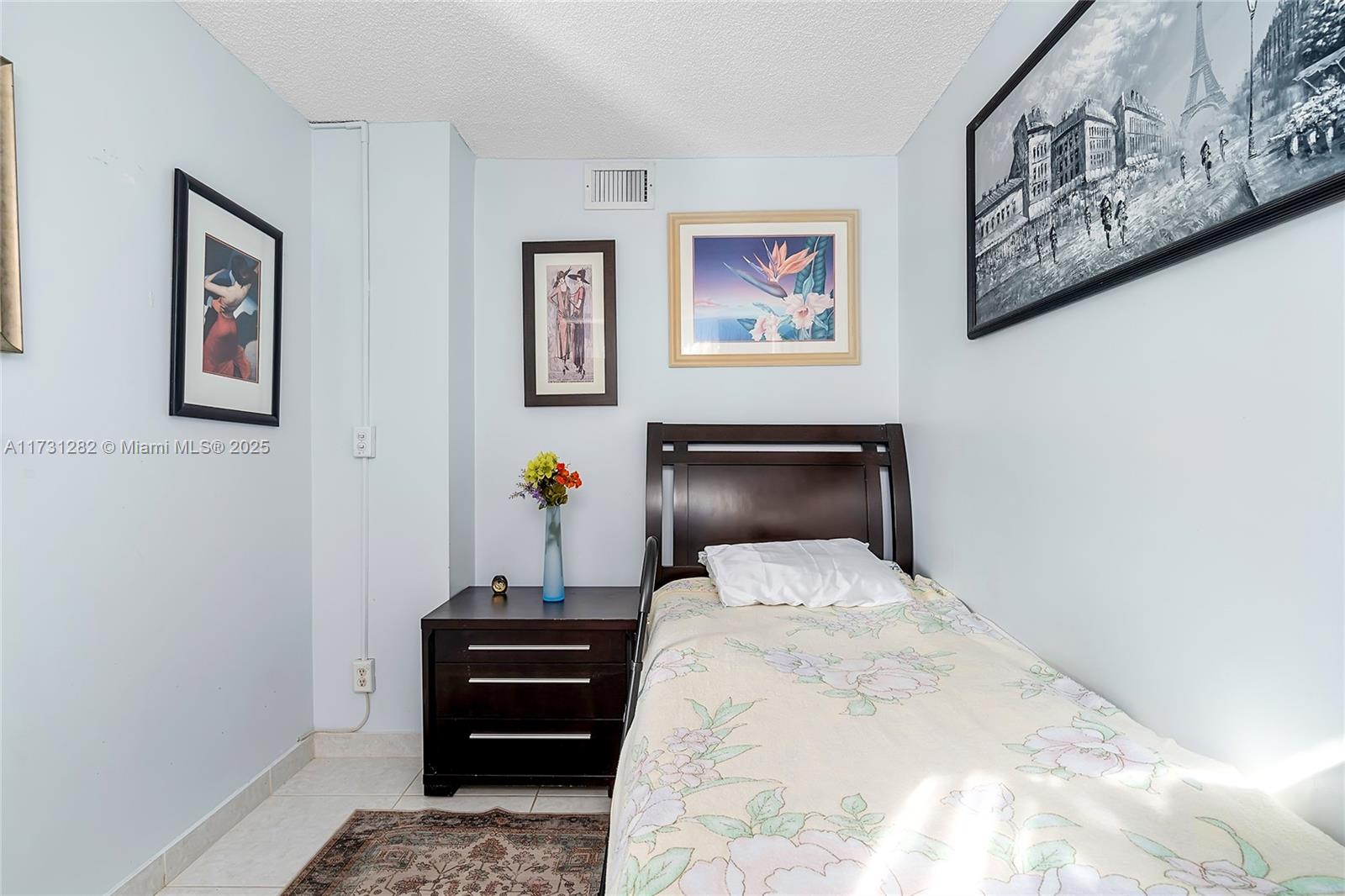 251 174 107 Property Photo 31