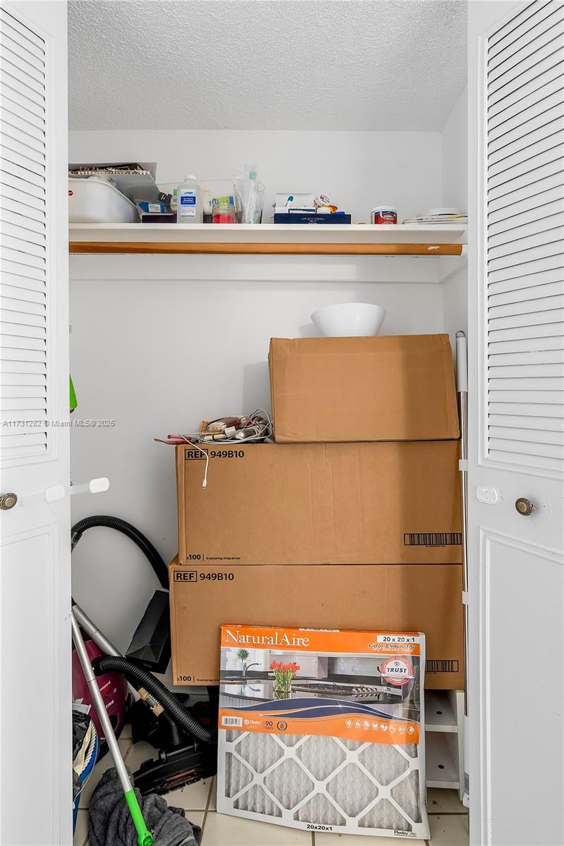 251 174 107 Property Photo 37