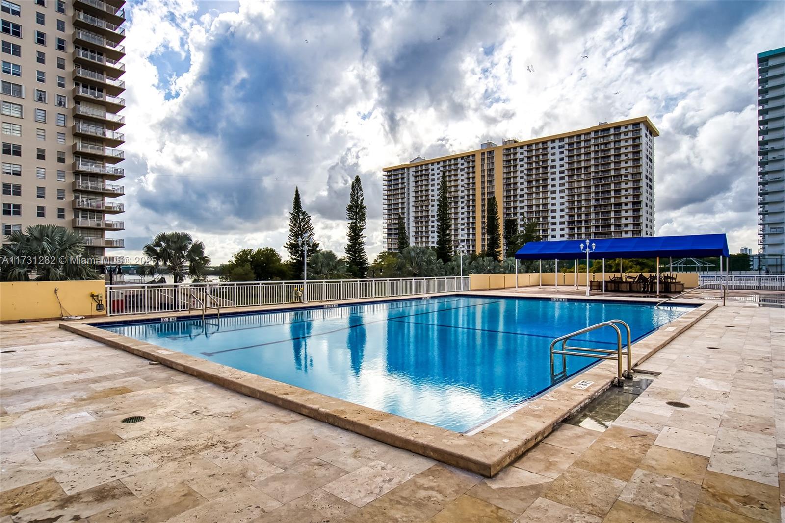 251 174 107 Property Photo 44